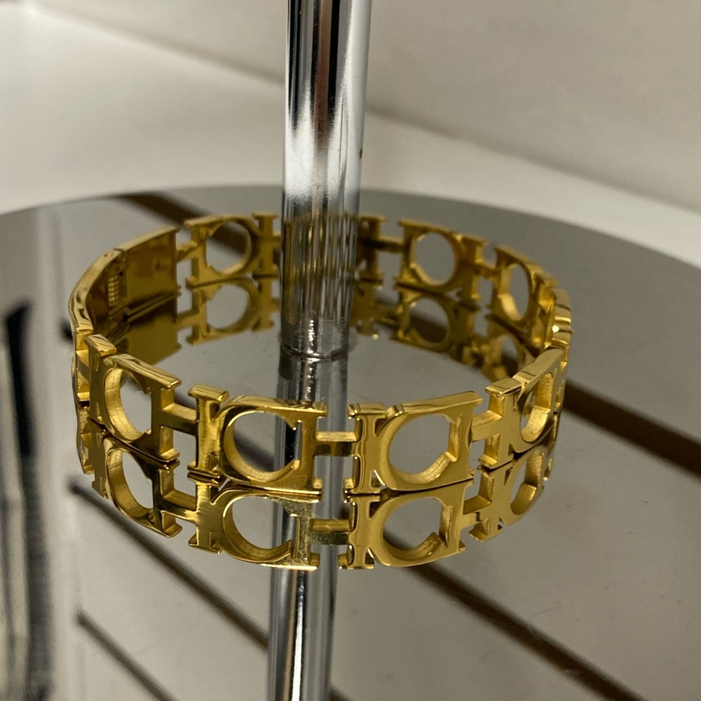 Stainless steel bracelet